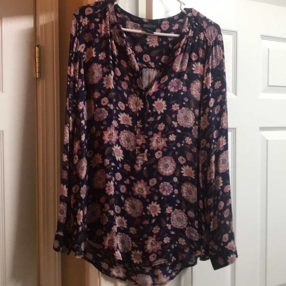 Lucky brand button down blouse L